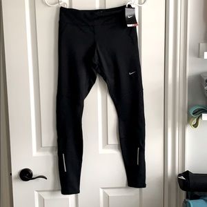 NWT NIKE Dri-Fit Black Thermal Leggings